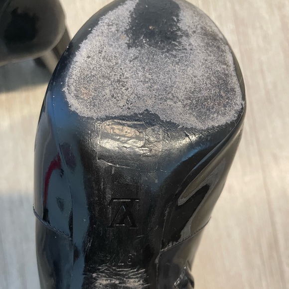 Louis Vuitton Patent Leather Boots - Picture 4 of 5